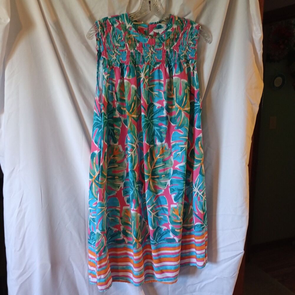 Crown & Ivy Sleeveless Floral Sundress. XL 100% Rayon. XL Boho Beach Cruise